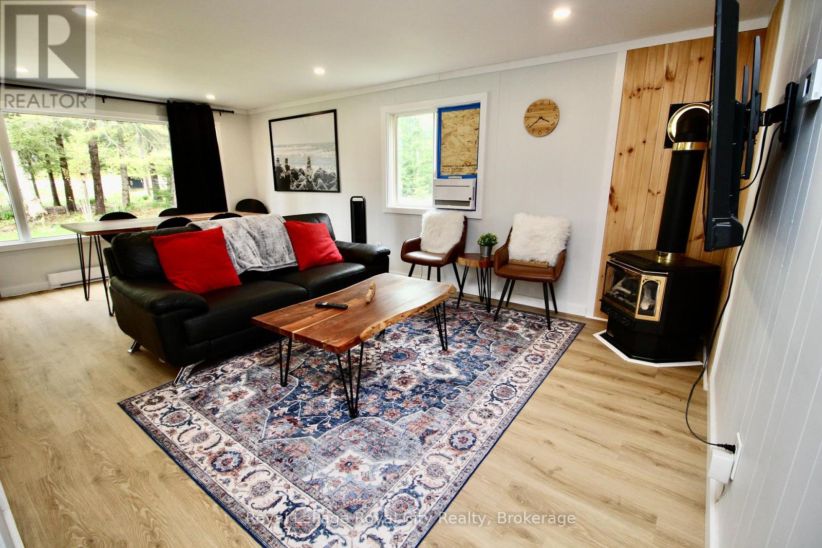 6339 6 Highway, Northern Bruce Peninsula, Ontario  N0H 2R0 - Photo 8 - X12942826