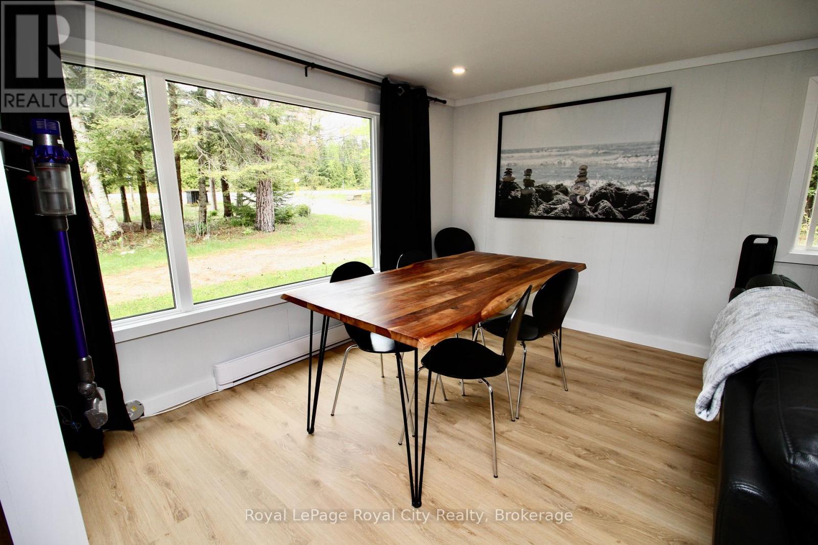 6339 6 Highway, Northern Bruce Peninsula, Ontario  N0H 2R0 - Photo 9 - X12942826