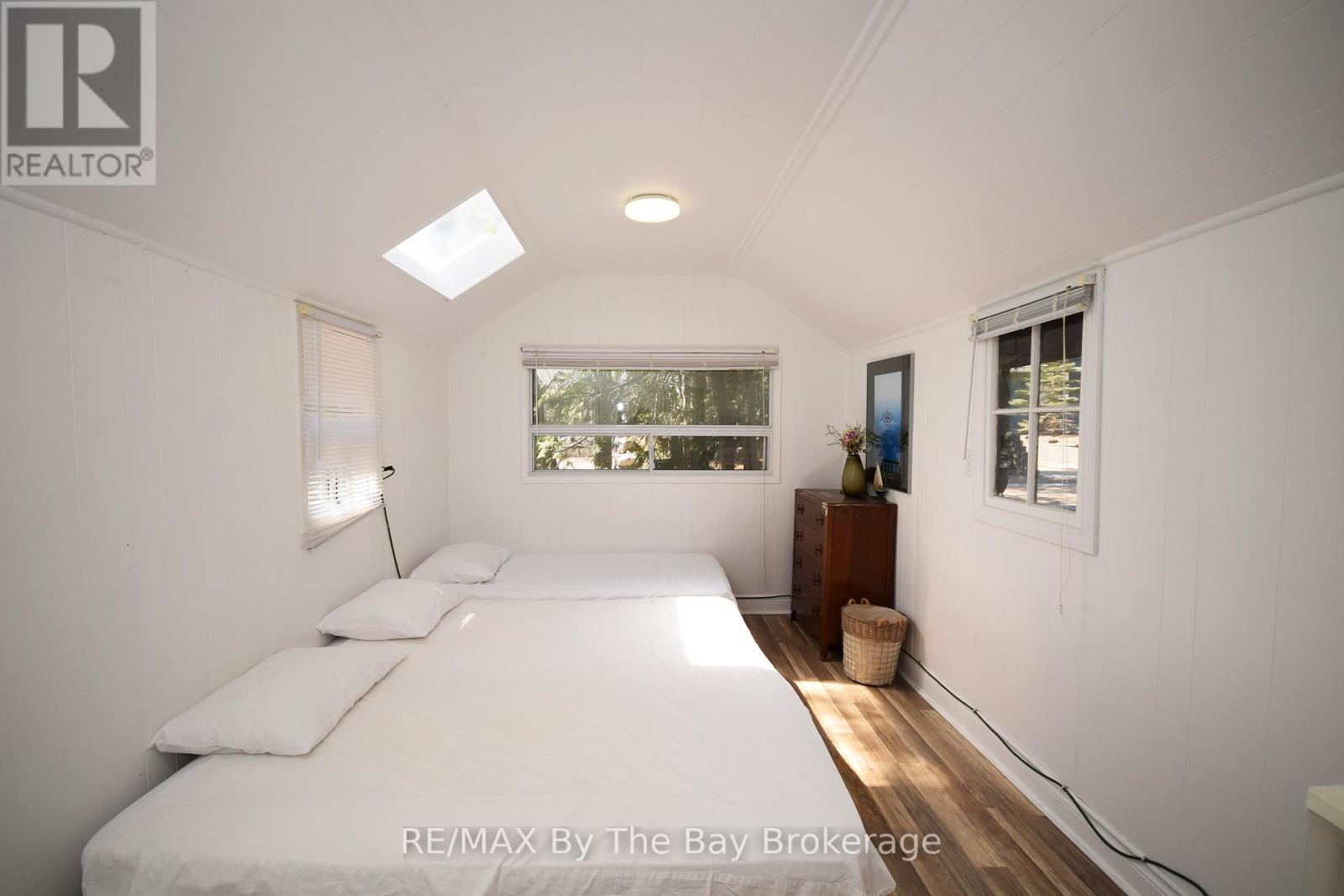 465 Bluewater Lane, Wasaga Beach, Ontario  L9Z 2P4 - Photo 15 - S12943030