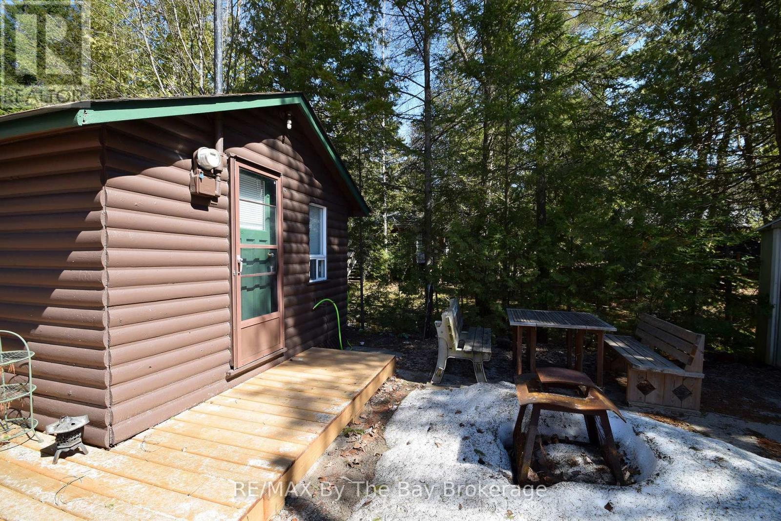 465 Bluewater Lane, Wasaga Beach, Ontario  L9Z 2P4 - Photo 5 - S12943030