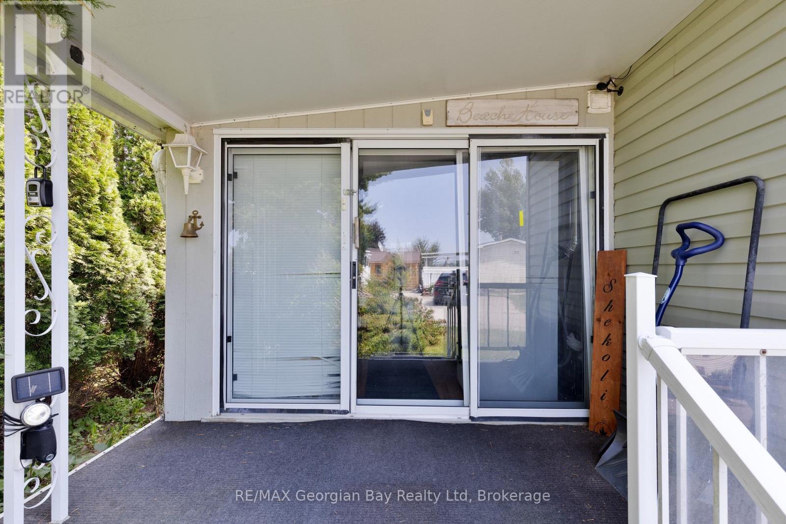 30 - 10 Winfield Drive, Tay, Ontario  L0K 2A0 - Photo 2 - S12943038