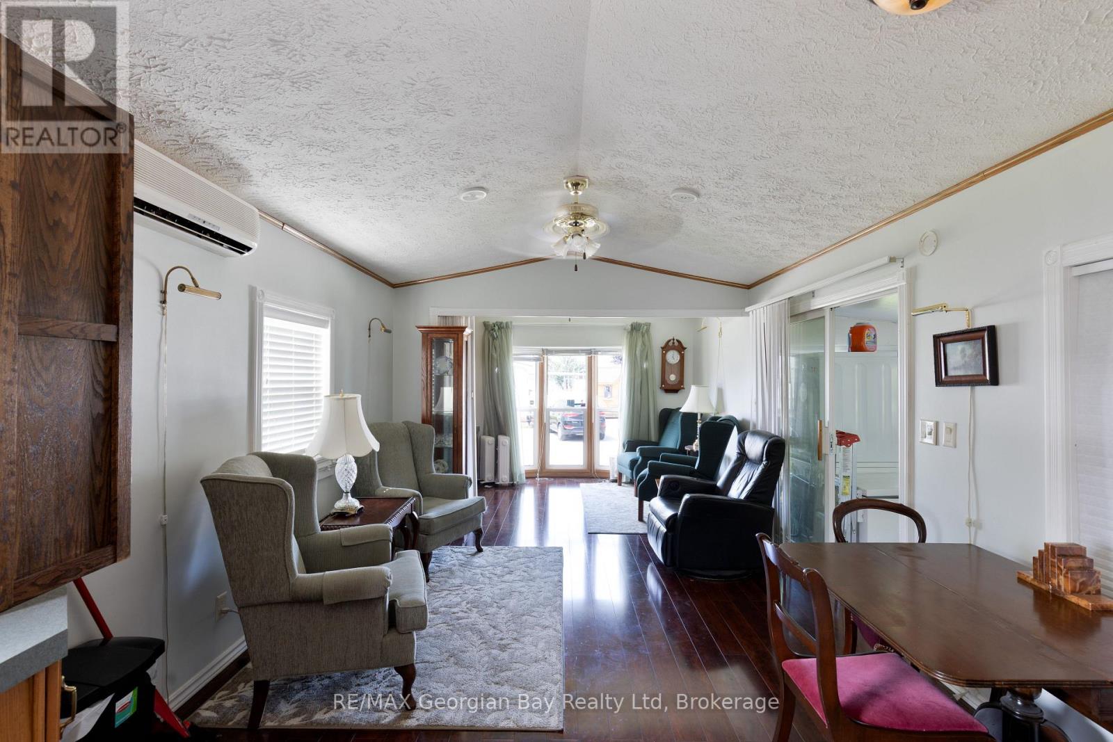 30 - 10 Winfield Drive, Tay, Ontario  L0K 2A0 - Photo 5 - S12943038