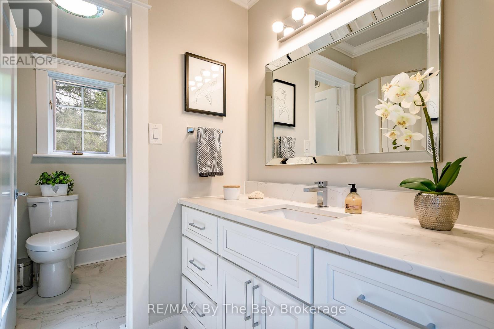 9 Purple Hill Lane, Clearview, Ontario  L0M 1G0 - Photo 36 - S12943104