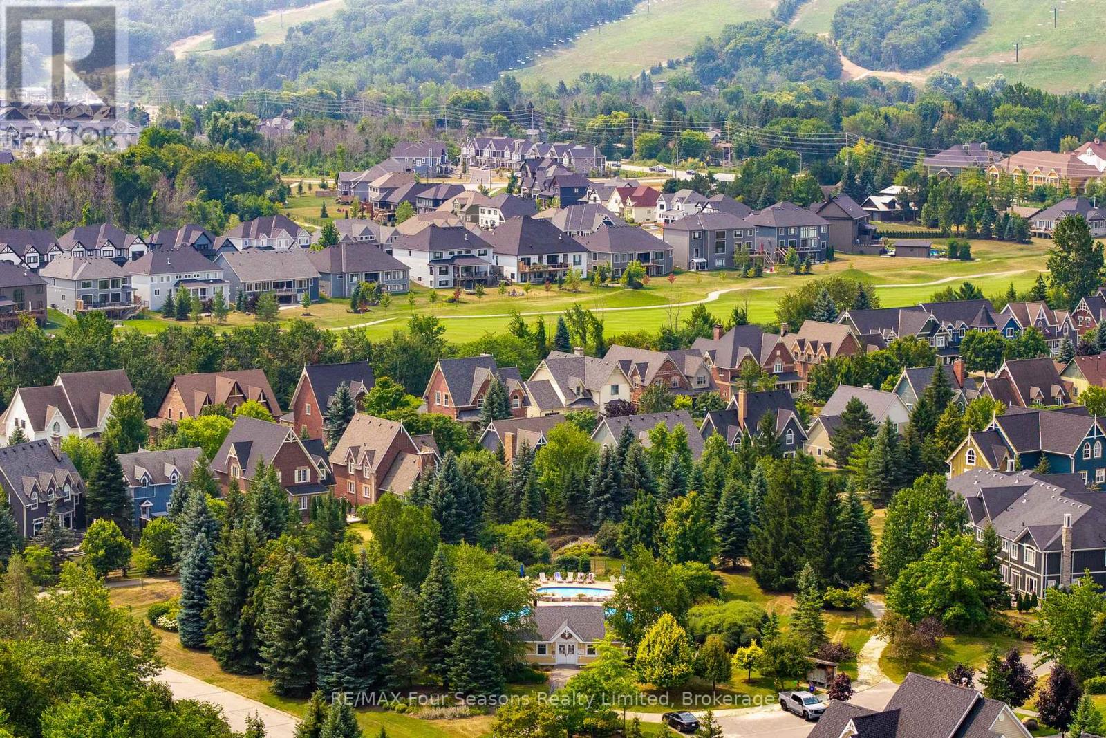 114 - 184 Snowbridge Way, Blue Mountains, Ontario  L9Y 0V1 - Photo 24 - X12943080