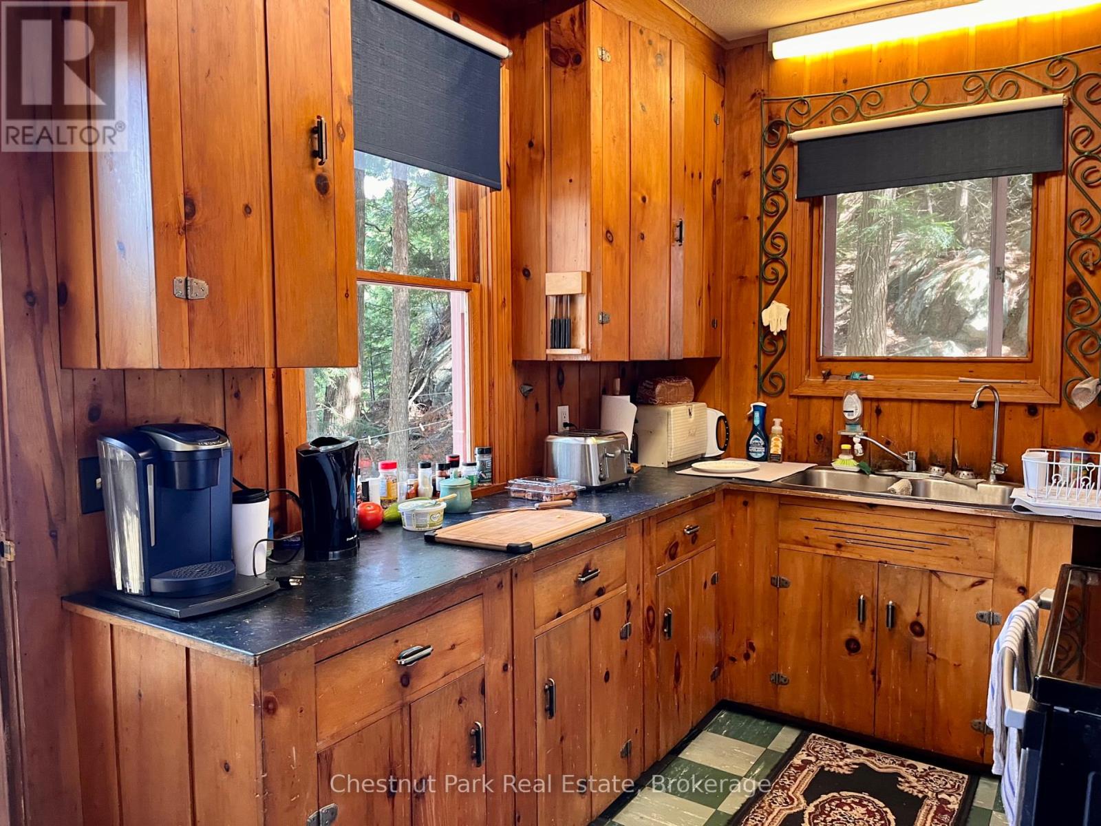 1119 Trafalgar Bay Road W, Muskoka Lakes, Ontario  P0C 1A0 - Photo 13 - X12943236