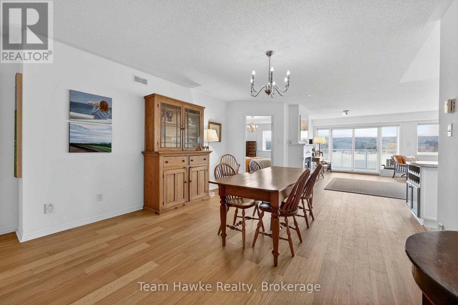 Ph4 - 4 Beck Boulevard, Penetanguishene, Ontario  L9M 2H3 - Photo 12 - S12943812