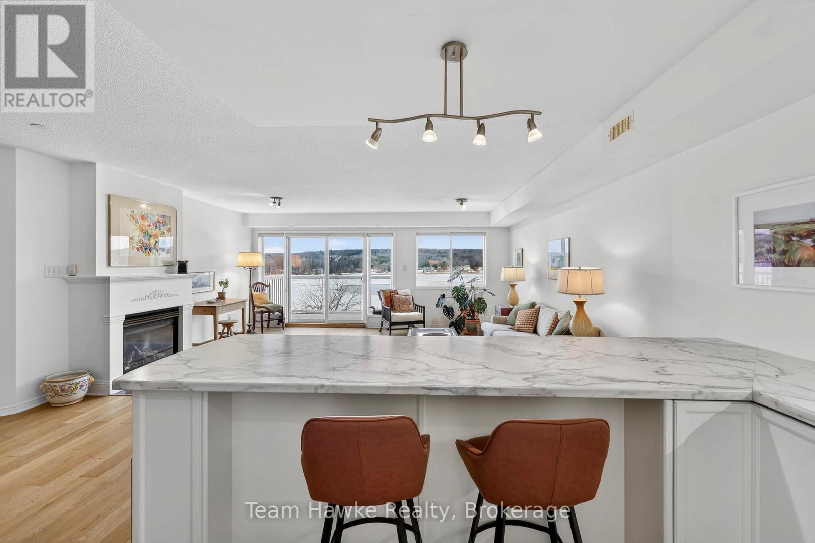 Ph4 - 4 Beck Boulevard, Penetanguishene, Ontario  L9M 2H3 - Photo 22 - S12943812