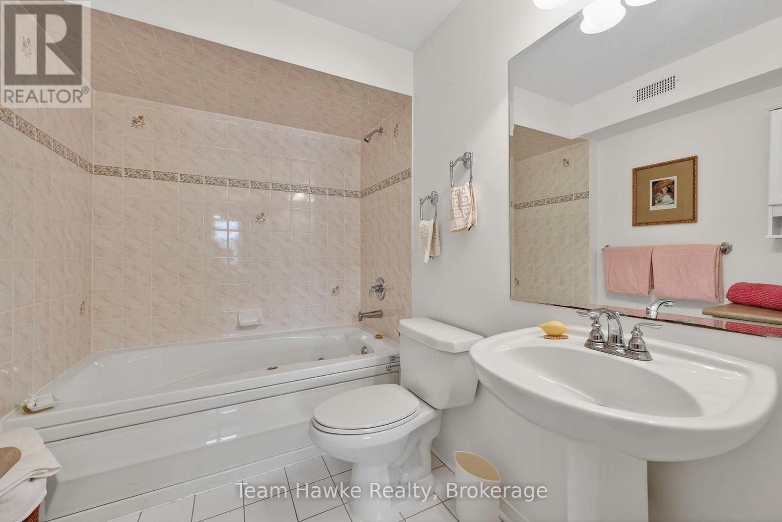 Ph4 - 4 Beck Boulevard, Penetanguishene, Ontario  L9M 2H3 - Photo 40 - S12943812