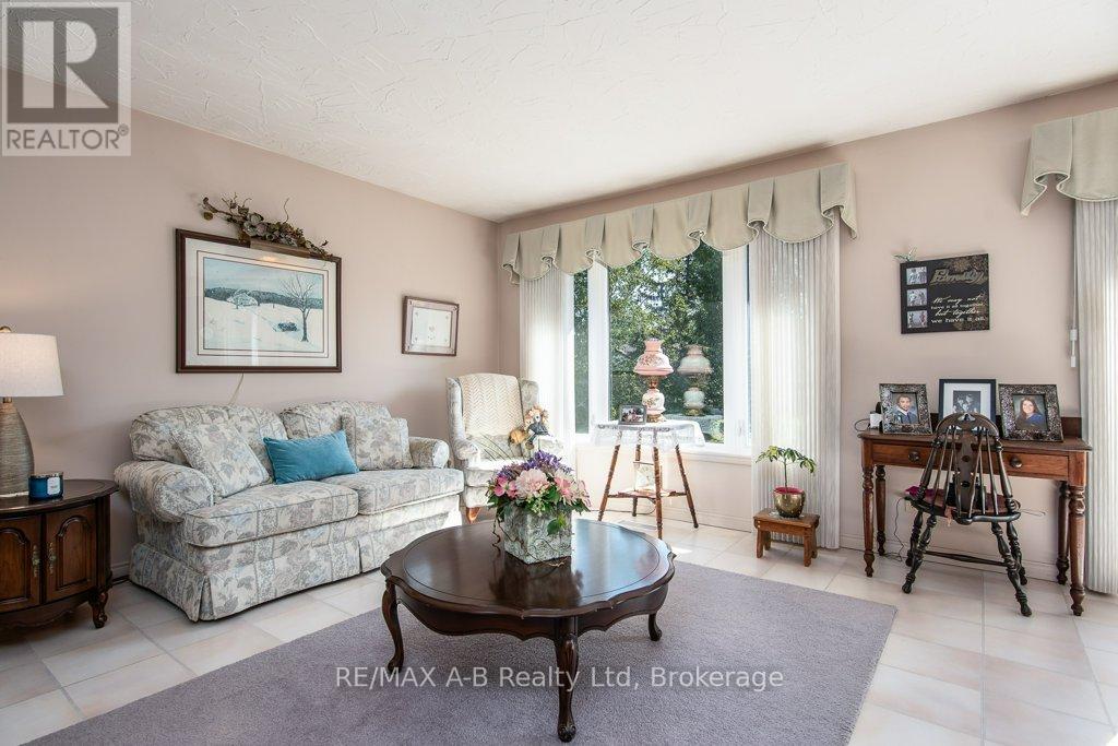 25 Baechler Avenue, East Zorra-Tavistock, Ontario  N0B 2R0 - Photo 13 - X12943586