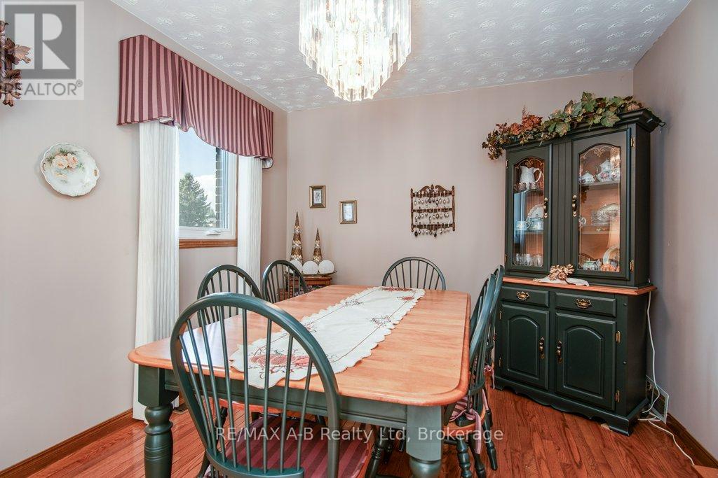 25 Baechler Avenue, East Zorra-Tavistock, Ontario  N0B 2R0 - Photo 22 - X12943586