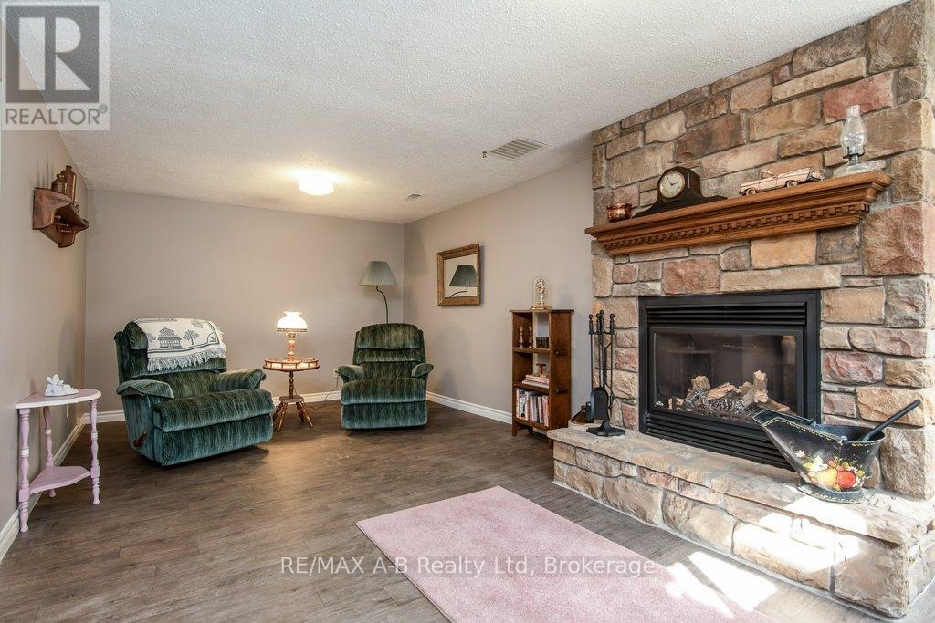 25 Baechler Avenue, East Zorra-Tavistock, Ontario  N0B 2R0 - Photo 31 - X12943586