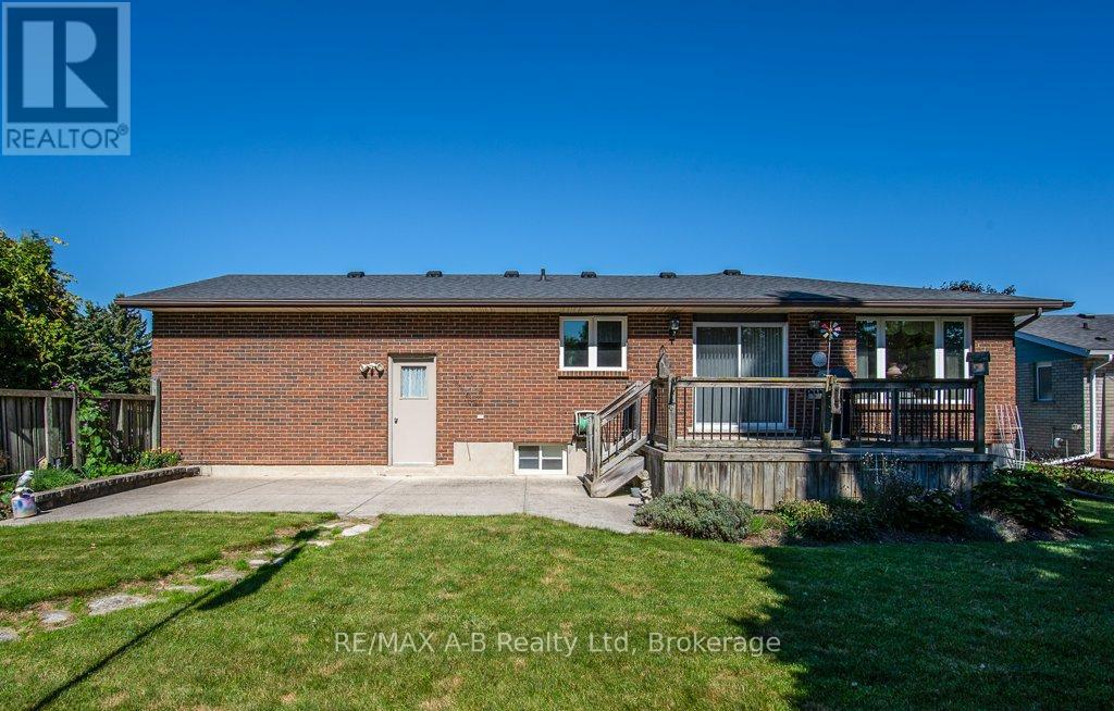 25 Baechler Avenue, East Zorra-Tavistock, Ontario  N0B 2R0 - Photo 7 - X12943586