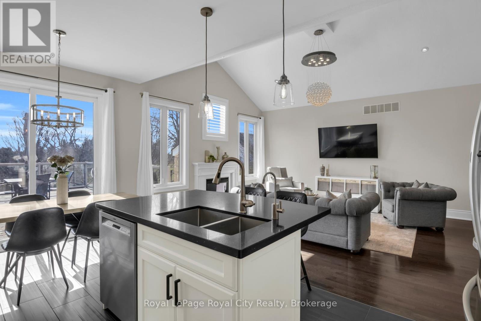 58 Aberfoyle Mill Crescent, Puslinch, Ontario  N0B 2J0 - Photo 15 - X12943594