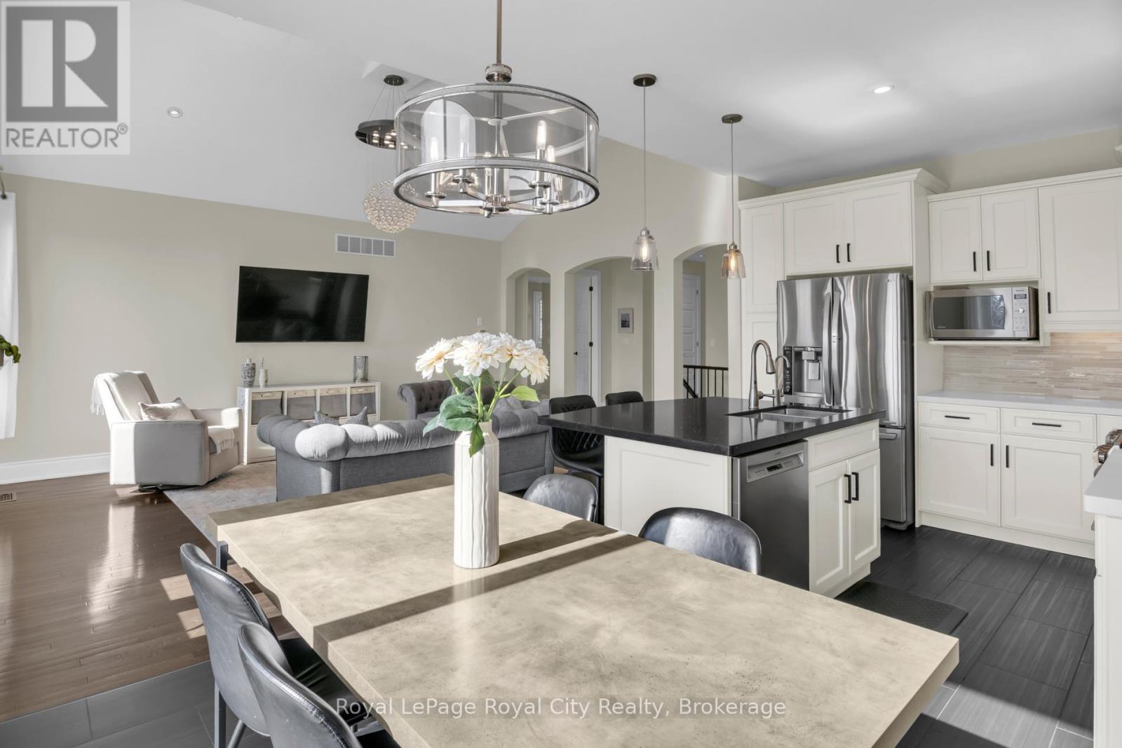 58 Aberfoyle Mill Crescent, Puslinch, Ontario  N0B 2J0 - Photo 17 - X12943594