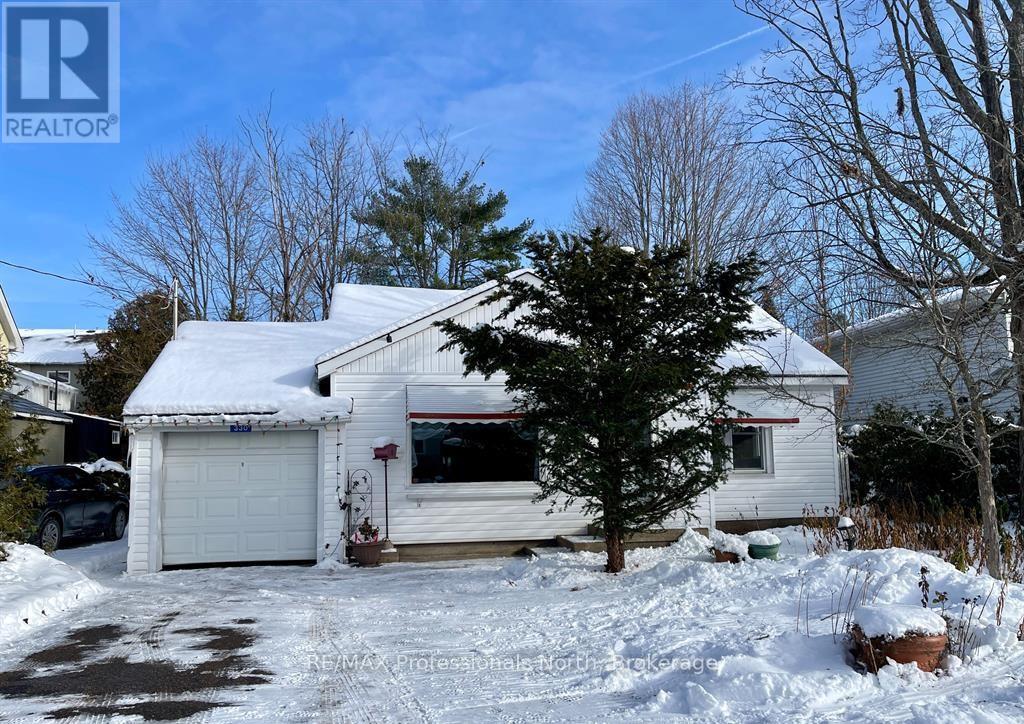 330 JOHN STREET S, Gravenhurst, Ontario