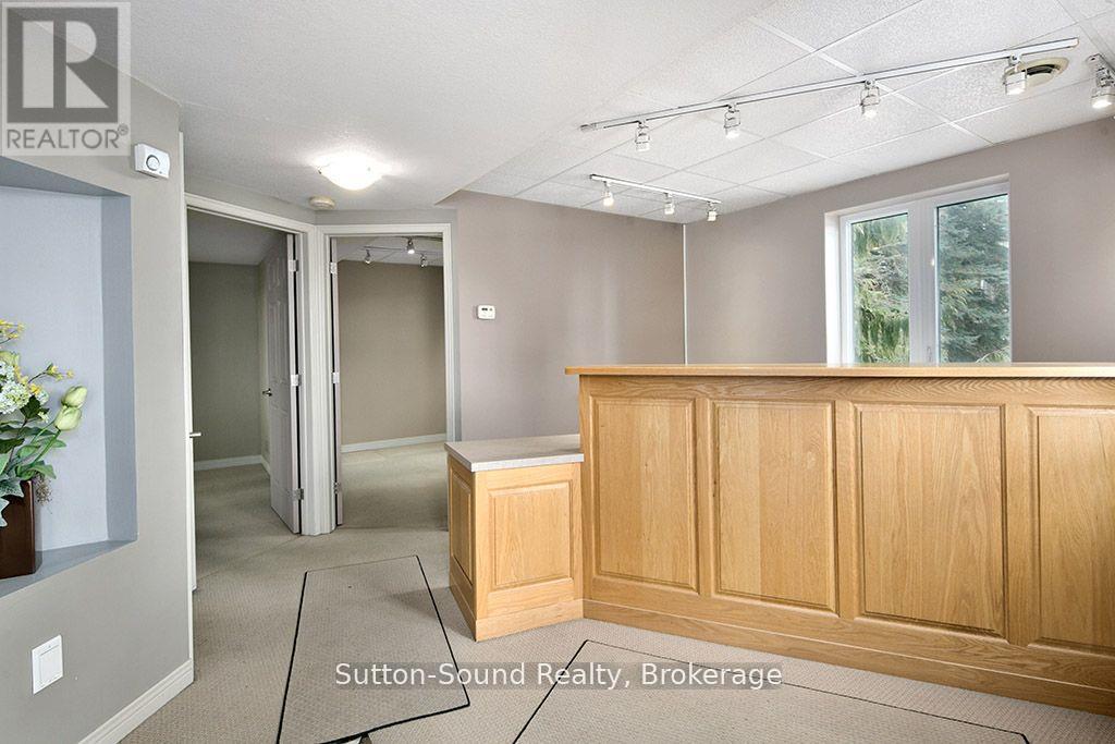 660 Main Street, South Bruce Peninsula, Ontario  N0H 2T0 - Photo 12 - X12943646