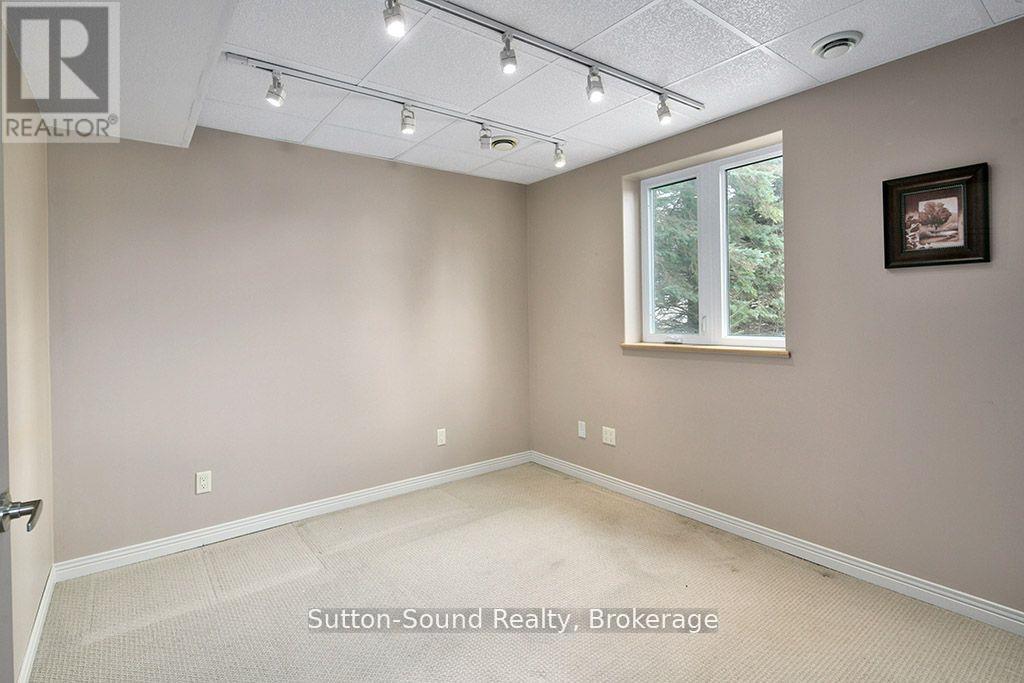 660 Main Street, South Bruce Peninsula, Ontario  N0H 2T0 - Photo 16 - X12943646