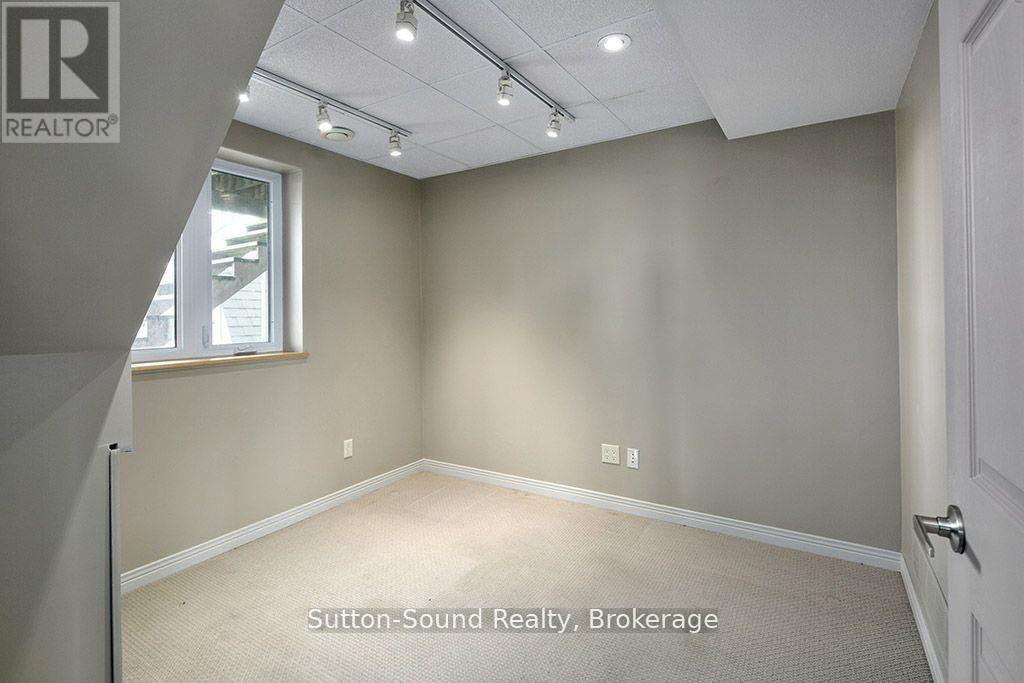 660 Main Street, South Bruce Peninsula, Ontario  N0H 2T0 - Photo 17 - X12943646