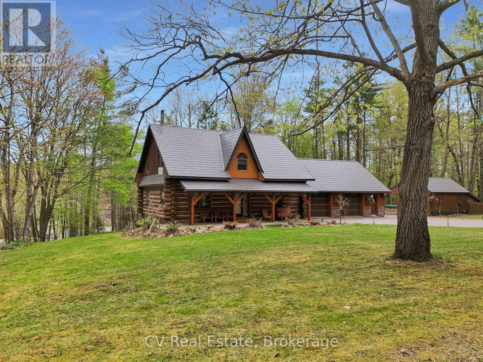 1040 Amelia Crescent, Gravenhurst, Ontario  P0E 1G0 - Photo 2 - X12944152