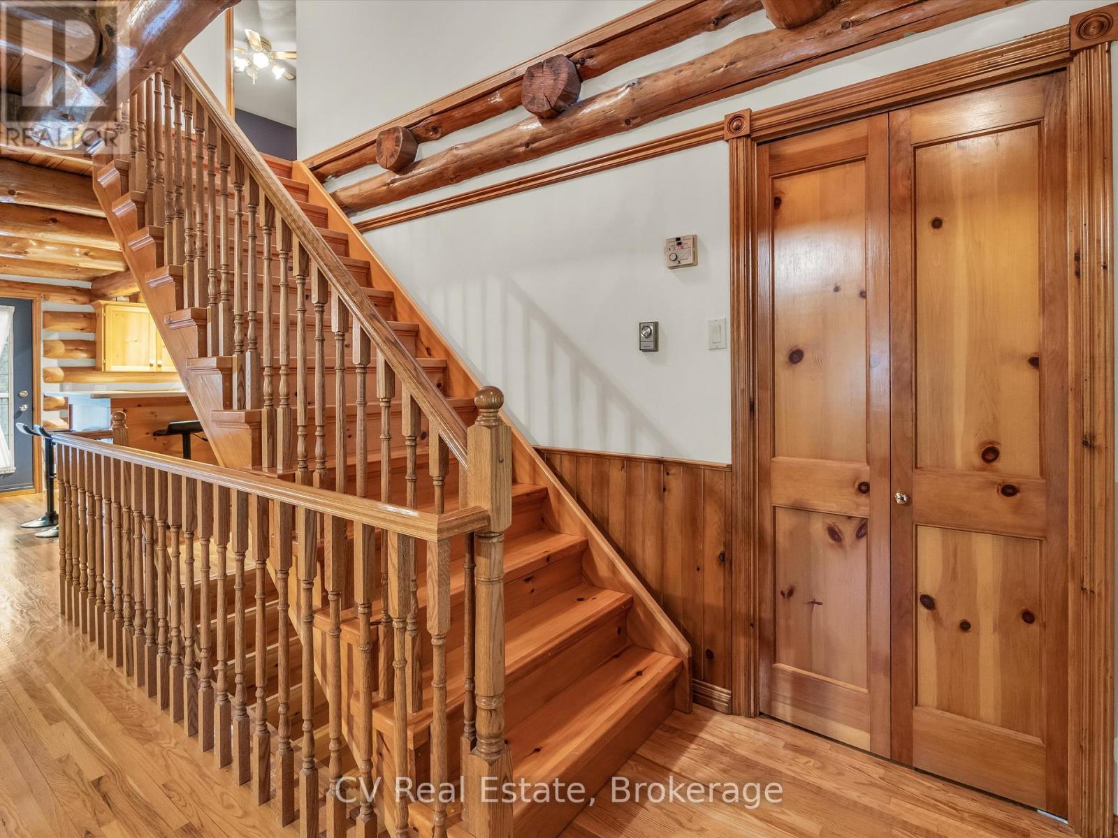 1040 Amelia Crescent, Gravenhurst, Ontario  P0E 1G0 - Photo 35 - X12944152