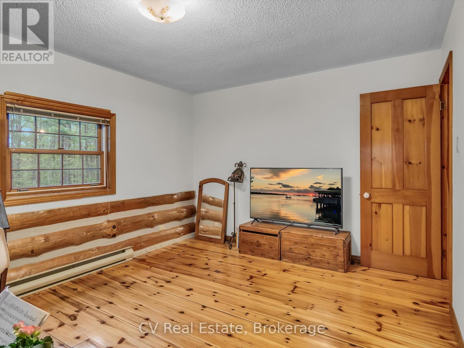 1040 Amelia Crescent, Gravenhurst, Ontario  P0E 1G0 - Photo 40 - X12944152