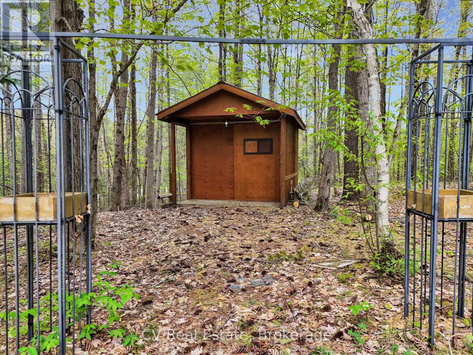 1040 Amelia Crescent, Gravenhurst, Ontario  P0E 1G0 - Photo 8 - X12944152