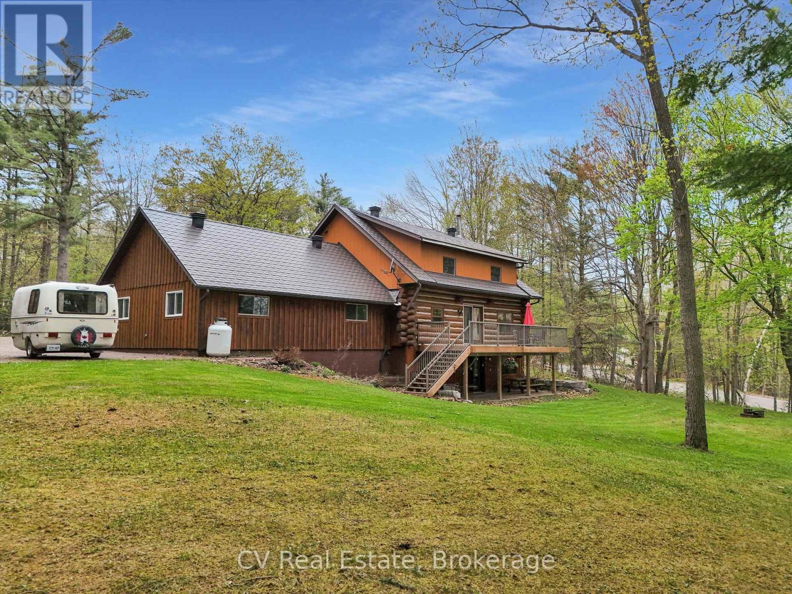 1040 Amelia Crescent, Gravenhurst, Ontario  P0E 1G0 - Photo 9 - X12944152