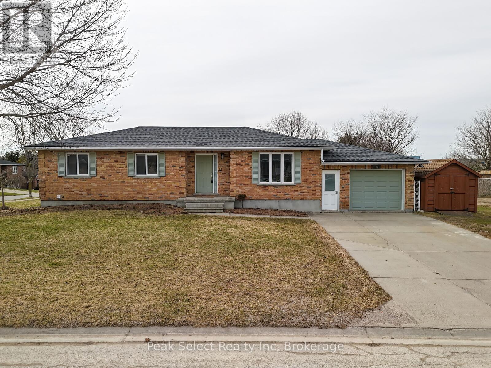 12 MEADOWRIDGE DRIVE, St. Marys, Ontario