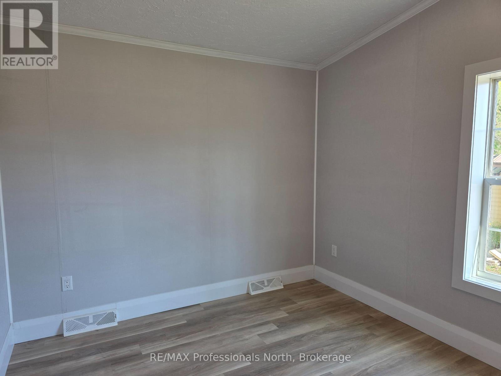 1013 Seventh Lane, Minden Hills, Ontario  K0M 2K0 - Photo 23 - X12944644