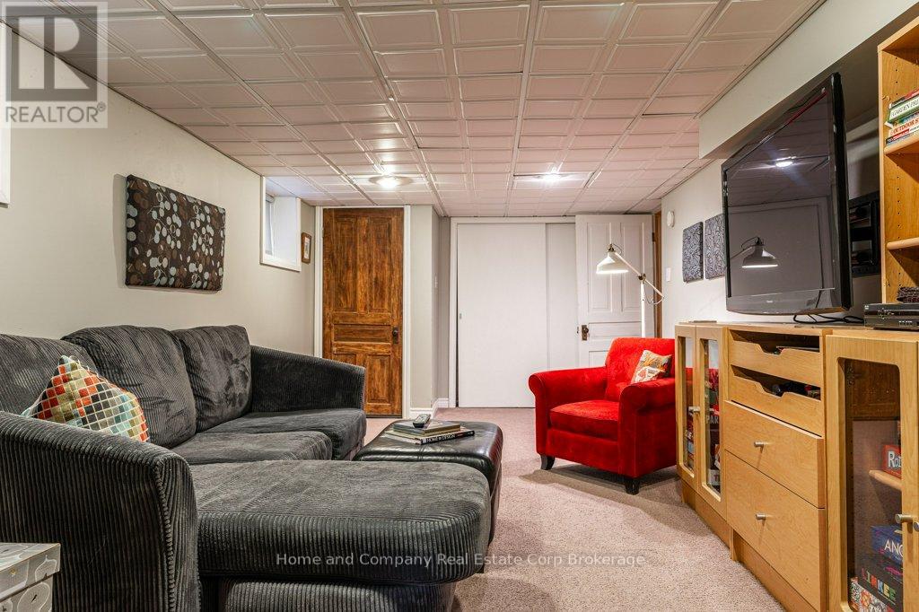 227 William Street, Stratford, Ontario  N5A 4Y2 - Photo 26 - X12944844