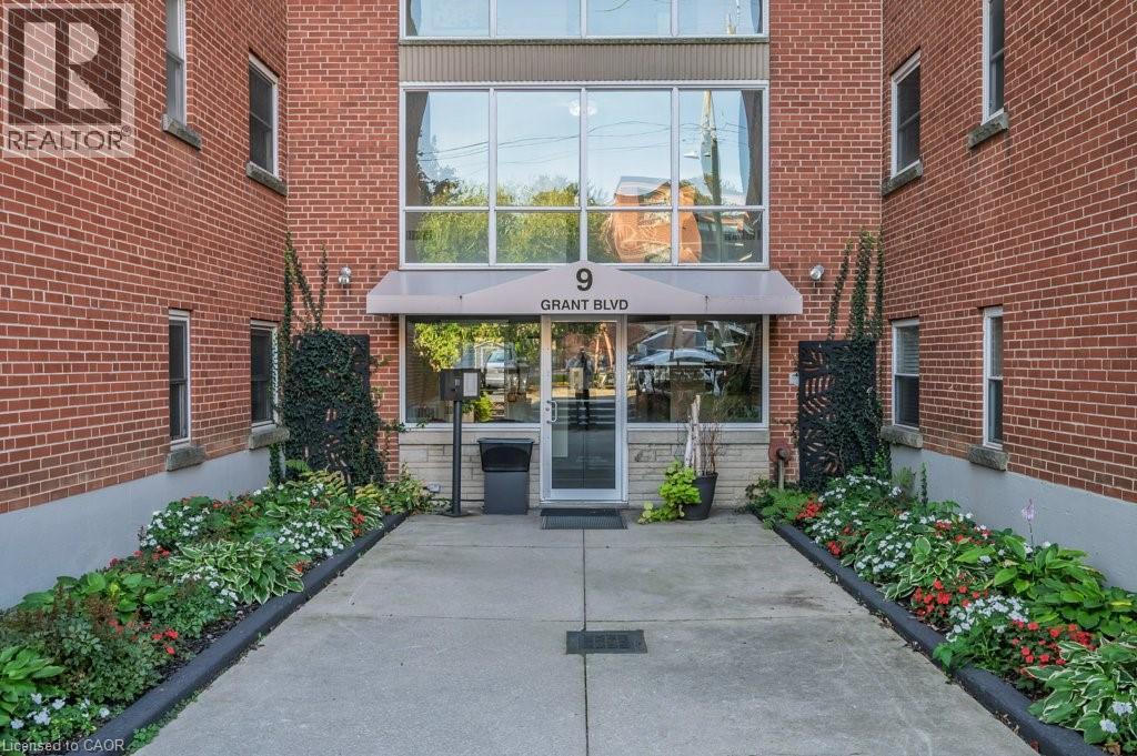 9 Grant Boulevard Unit# 201, Dundas, Ontario  L9H 4L5 - Photo 2 - 40816722