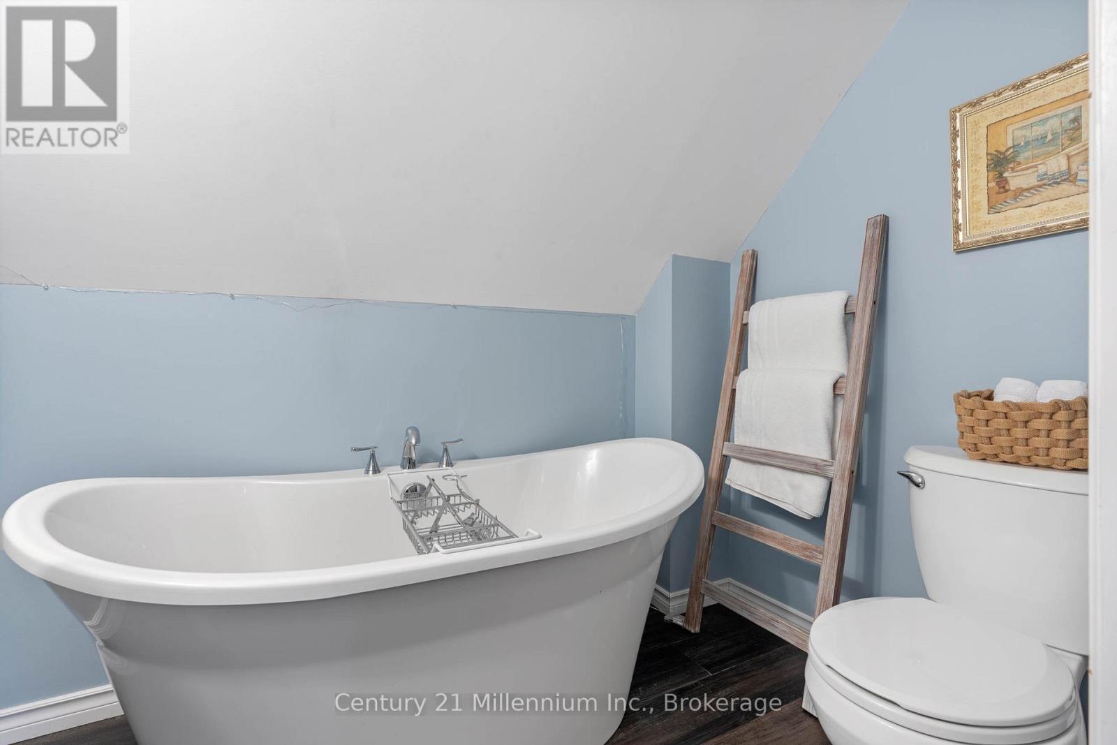 251 William Street, South Bruce Peninsula, Ontario  N0H 2T0 - Photo 27 - X12945032