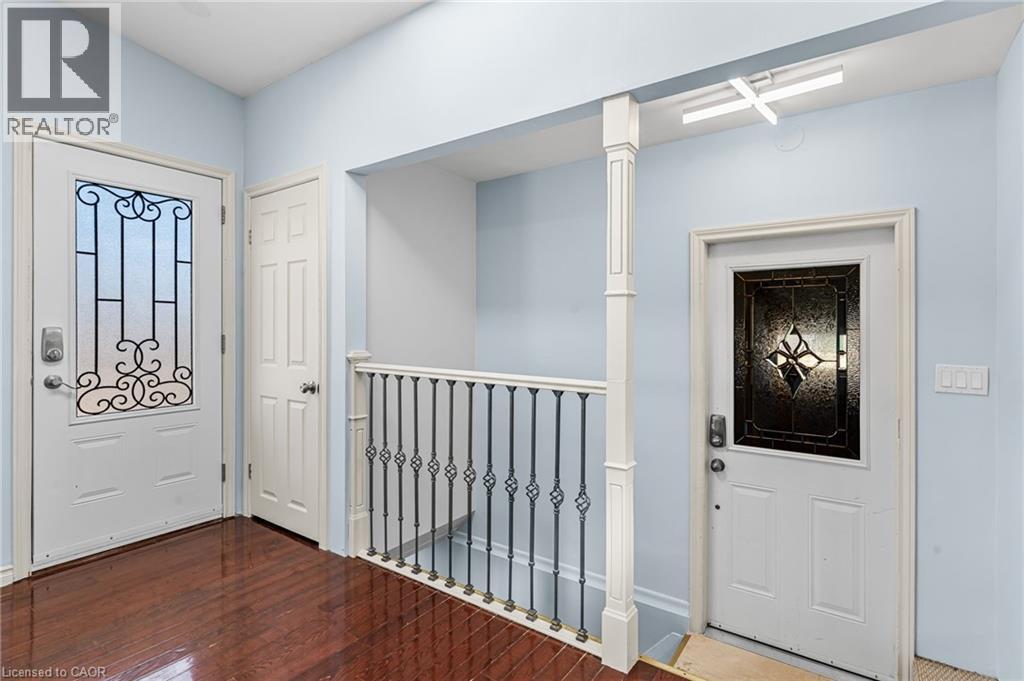 6122 Mayfair Drive, Niagara Falls, Ontario  L2J 1W1 - Photo 3 - 40816541