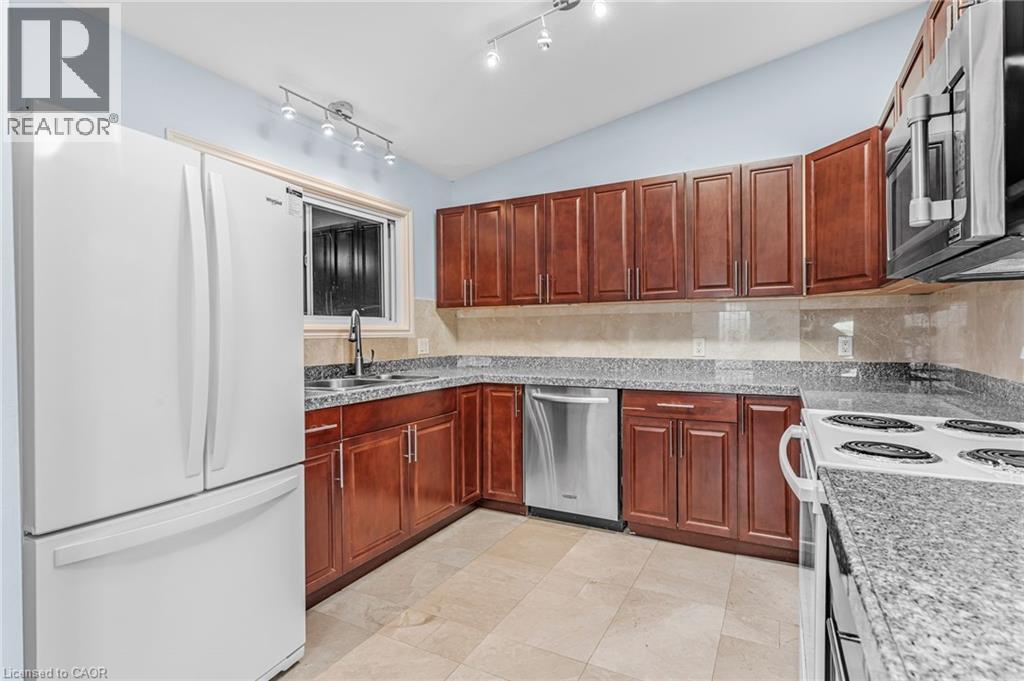 6122 Mayfair Drive, Niagara Falls, Ontario  L2J 1W1 - Photo 5 - 40816541