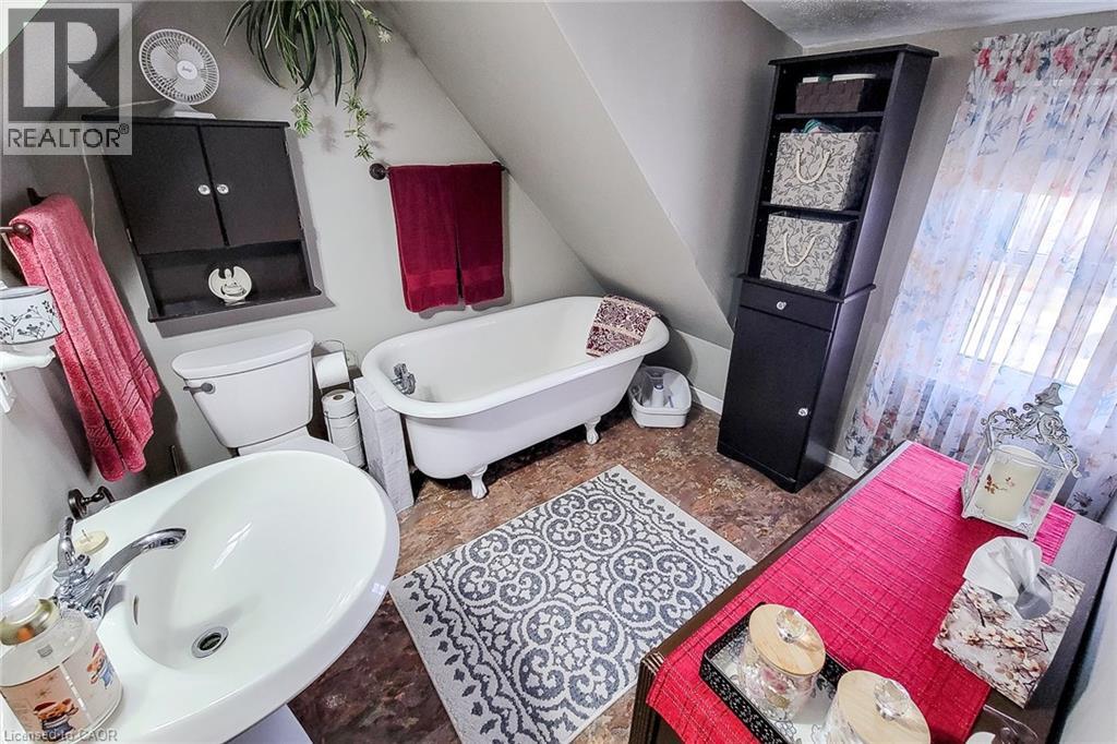 72 East 32nd Street, Hamilton, Ontario  L8V 2R9 - Photo 28 - 40816344