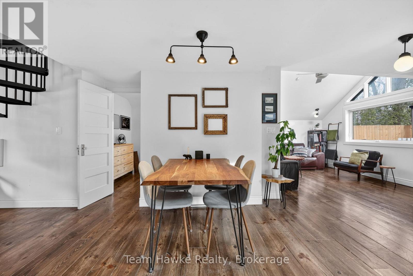 283 Tiny Beaches Road S, Tiny, Ontario  L0L 2J0 - Photo 14 - S12946308