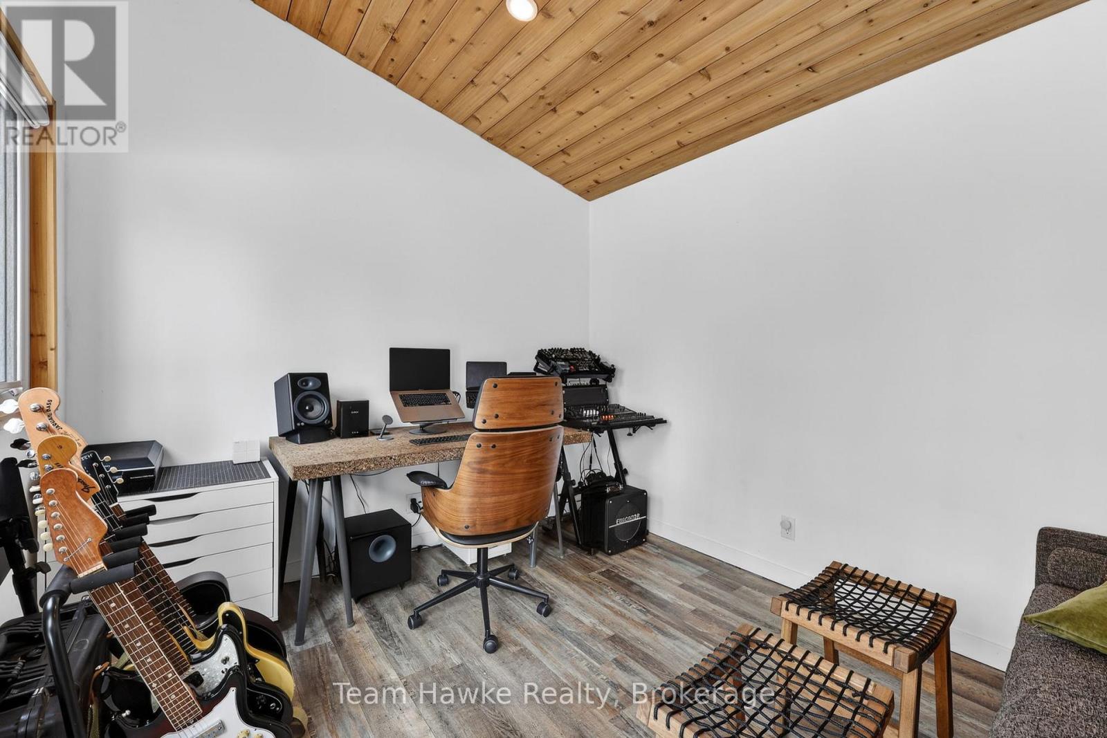 283 Tiny Beaches Road S, Tiny, Ontario  L0L 2J0 - Photo 34 - S12946308