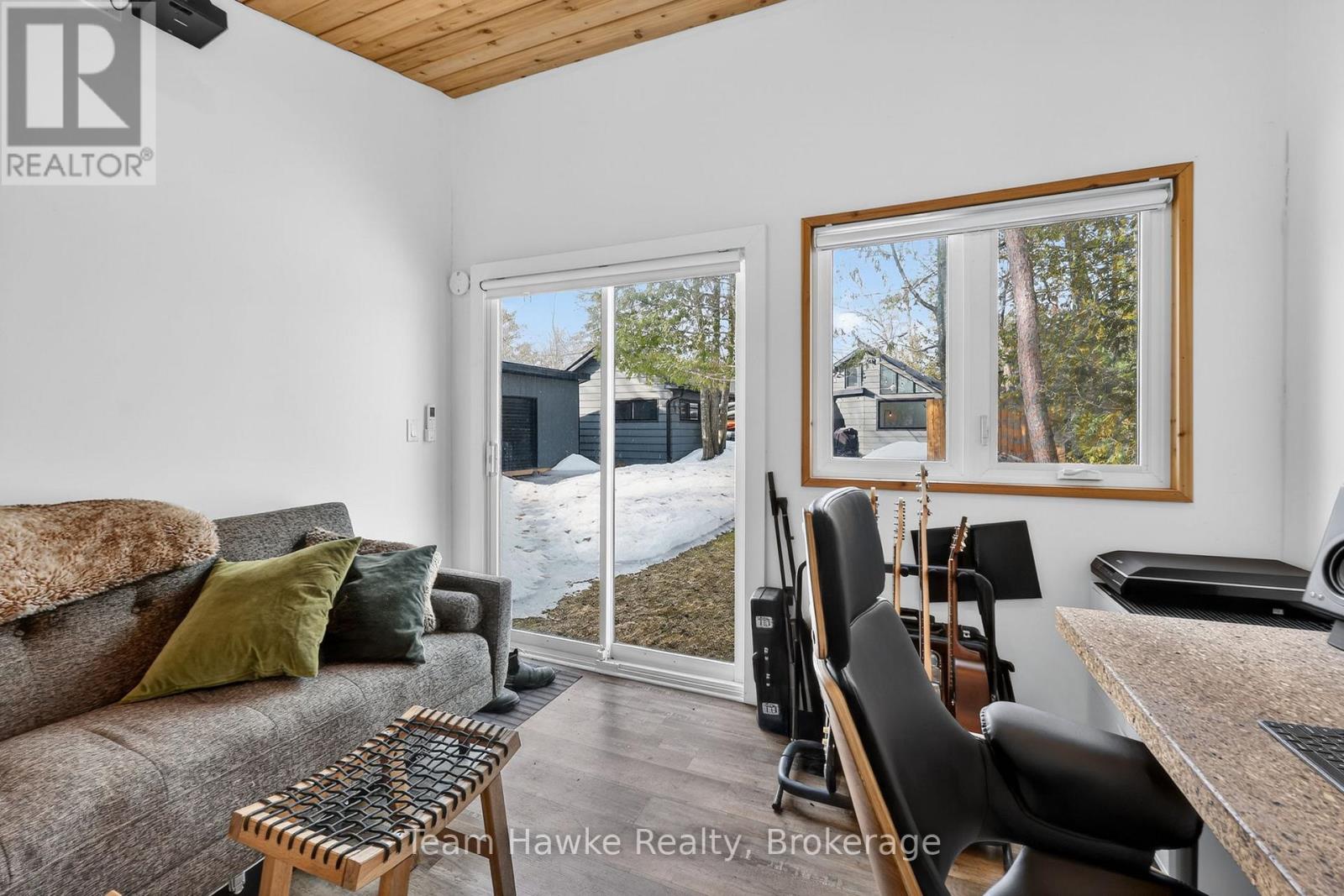 283 Tiny Beaches Road S, Tiny, Ontario  L0L 2J0 - Photo 35 - S12946308