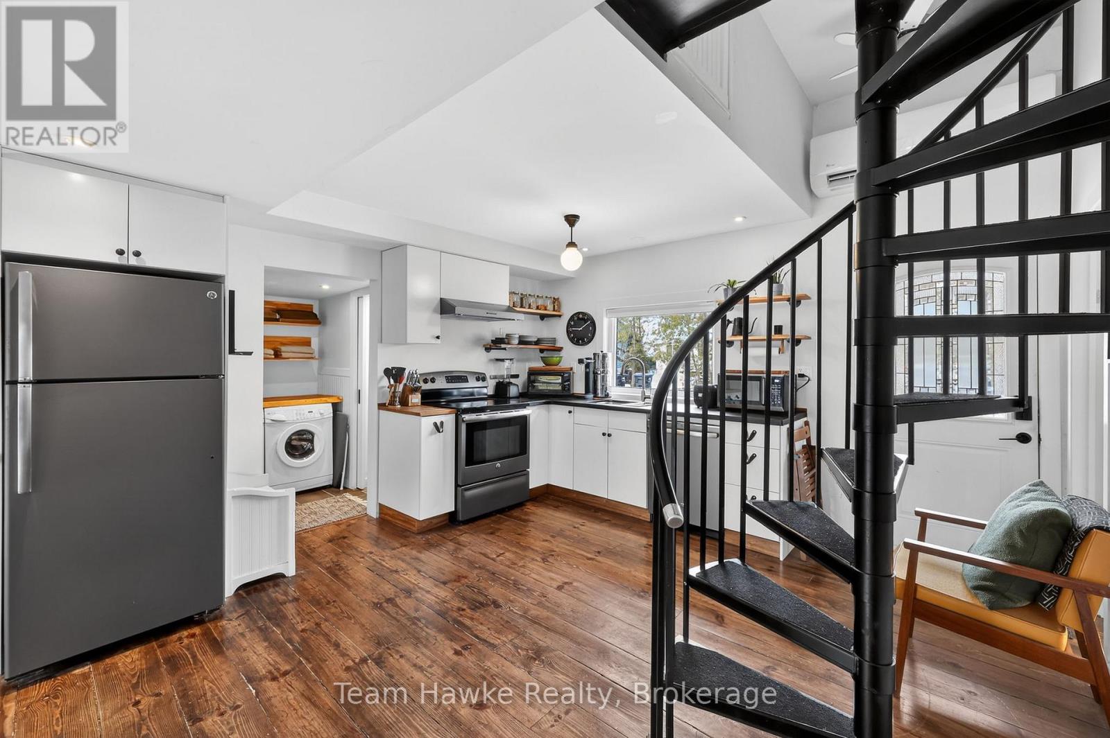 283 Tiny Beaches Road S, Tiny, Ontario  L0L 2J0 - Photo 8 - S12946308