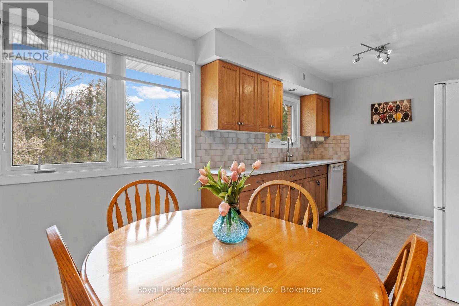 1147 Knights Court, Kincardine, Ontario  N2Z 2C8 - Photo 14 - X12946248