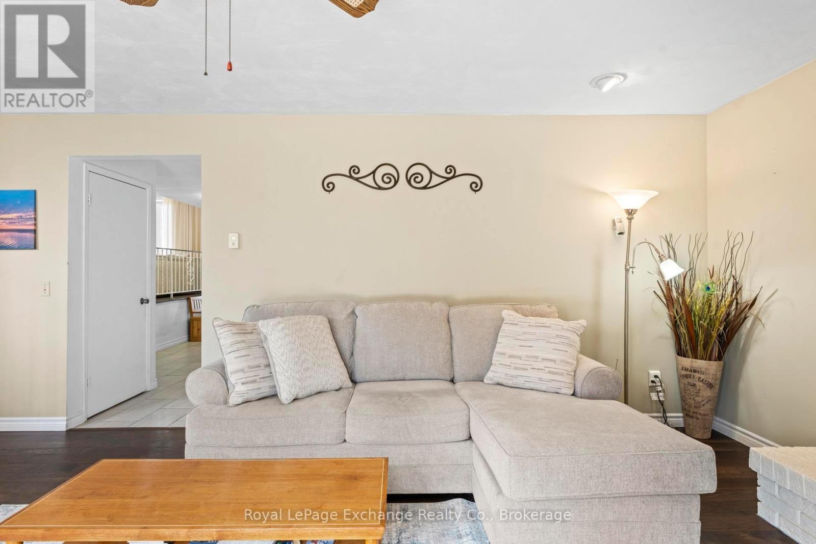 1147 Knights Court, Kincardine, Ontario  N2Z 2C8 - Photo 22 - X12946248