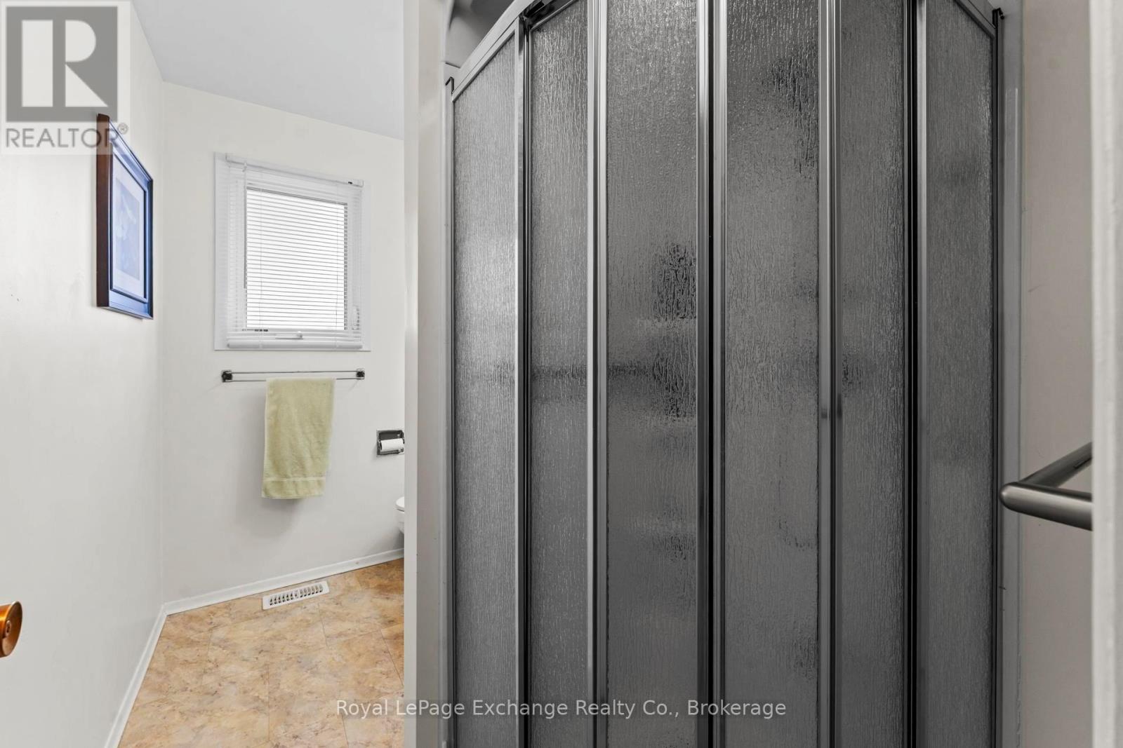 1147 Knights Court, Kincardine, Ontario  N2Z 2C8 - Photo 23 - X12946248