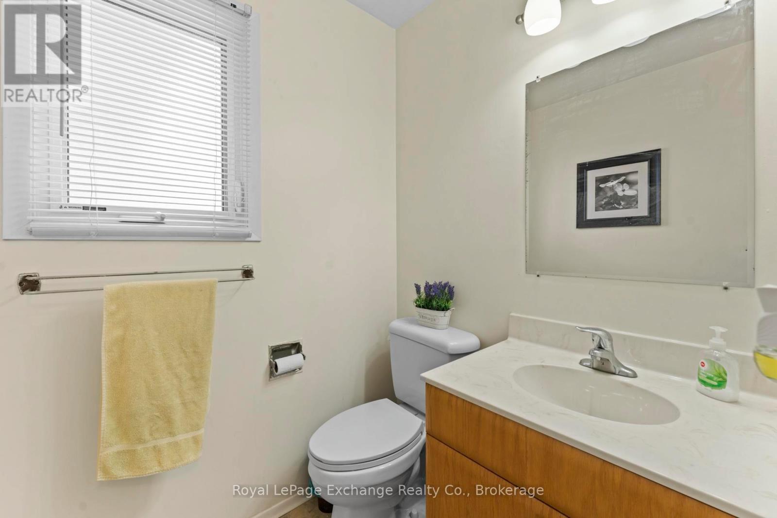 1147 Knights Court, Kincardine, Ontario  N2Z 2C8 - Photo 24 - X12946248