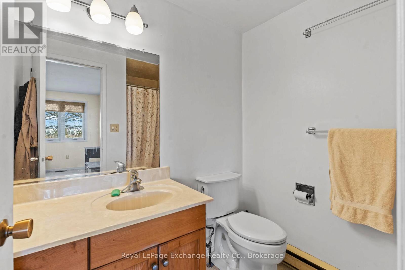 1147 Knights Court, Kincardine, Ontario  N2Z 2C8 - Photo 34 - X12946248