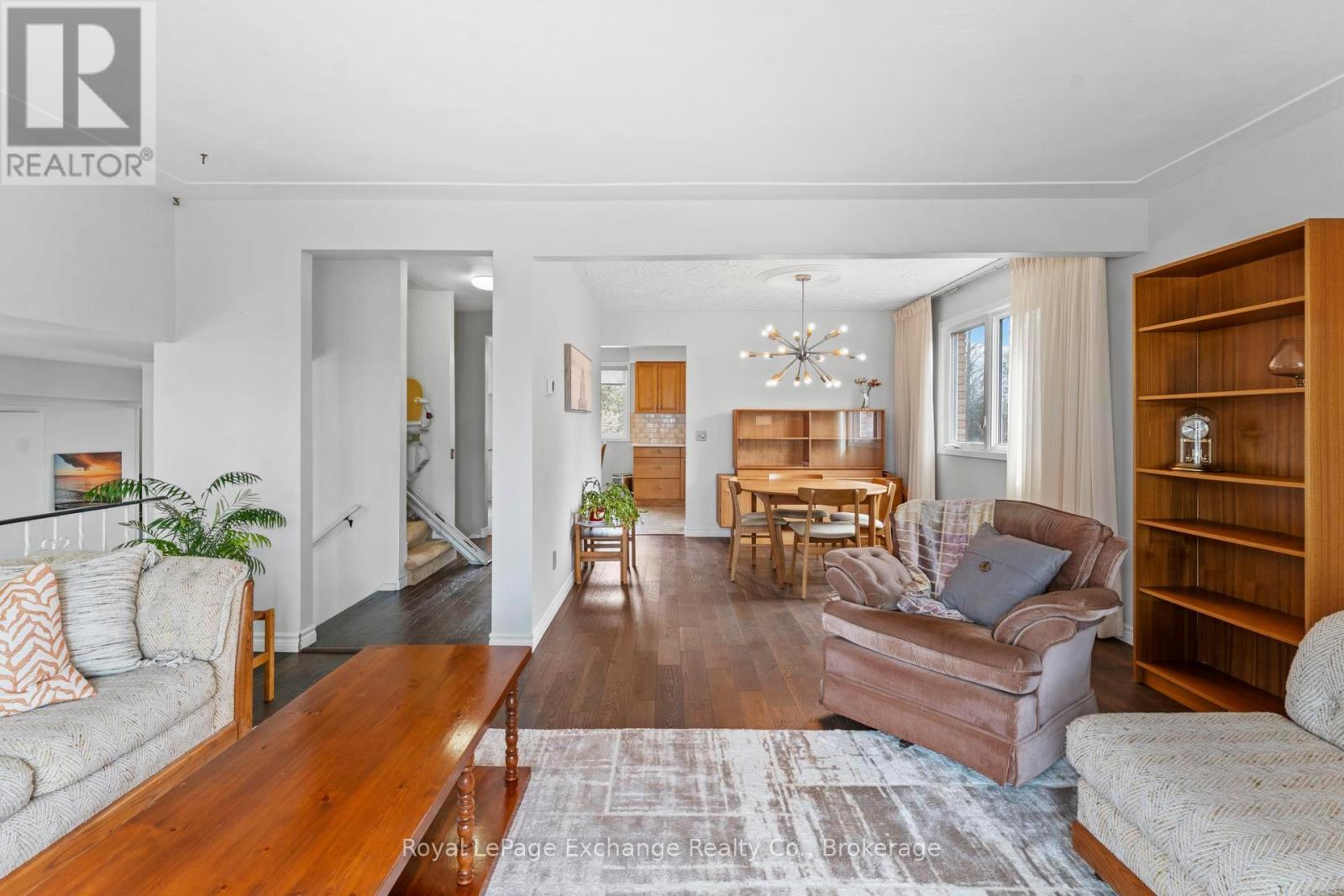 1147 Knights Court, Kincardine, Ontario  N2Z 2C8 - Photo 8 - X12946248