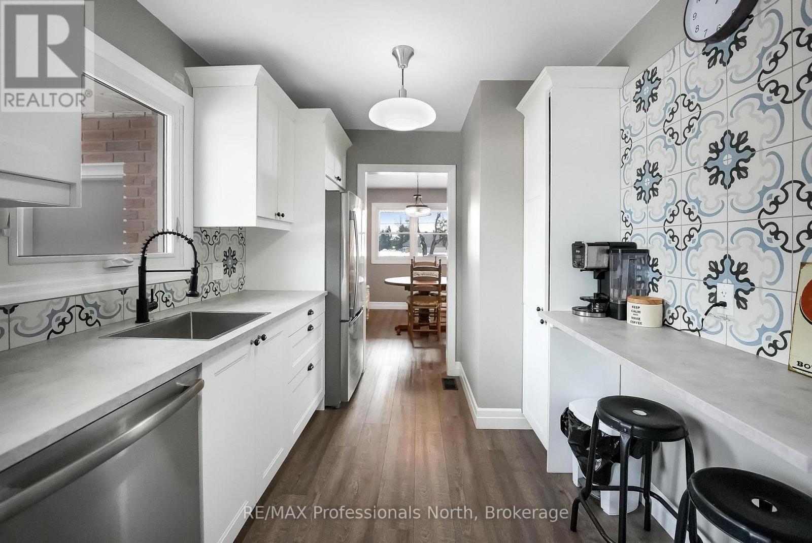 162 Hillside Drive, Kawartha Lakes, Ontario  K0M 1C0 - Photo 21 - X12946300