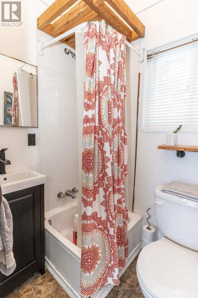 879 Relative Road N, Armour, Ontario  P0A 1C0 - Photo 33 - X12946380