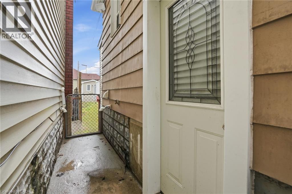 61 Graham Avenue N, Hamilton, Ontario  L8H 4J8 - Photo 24 - 40816663