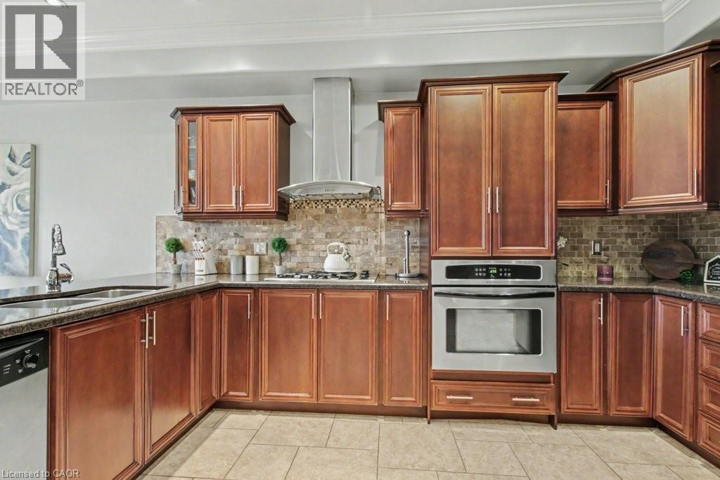 284 Normanhurst Avenue, Hamilton, Ontario  L8N 5N4 - Photo 12 - 40816320