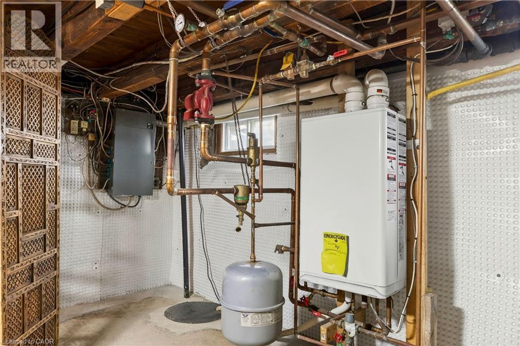 2330 Wilson Street W, Ancaster, Ontario  L0R 1A0 - Photo 31 - 40816914